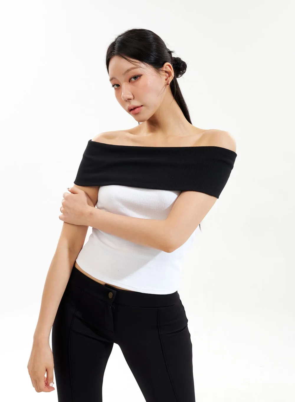 Off-Shoulder Ribbed Top IU312