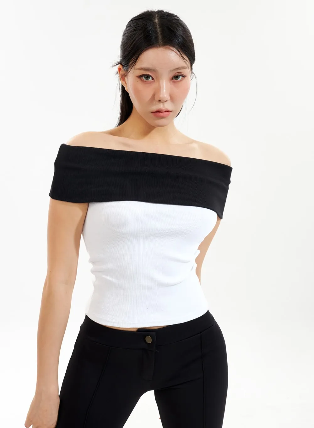 Off-Shoulder Ribbed Top IU312